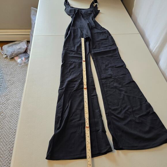 Vertvie Sleeveless Flare Jumsuit Women's XS Black Backless Bodycon Seamless NWT - Picture 10 of 16